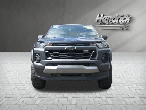 Used 2023 Chevrolet Colorado Trail Boss w/ Advanced Trailering Package AWD/4WD image 3