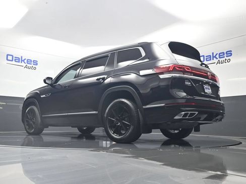 Used 2024 Volkswagen Atlas SEL Premium R-Line AWD/4WD image 46
