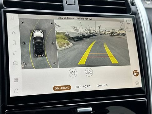 Certified 2024 Land Rover Discovery Dynamic SE image 19