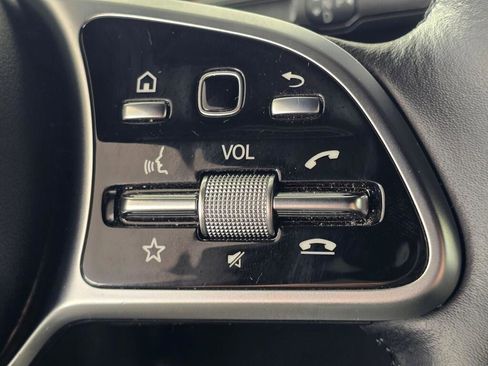 Used 2023 Mercedes-Benz GLB 250 4MATIC image 30