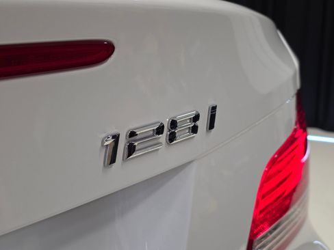 Used 2009 BMW 128i Coupe image 48