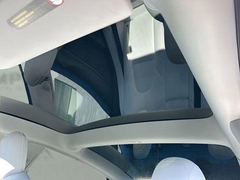 Used 2022 Tesla Model 3 Long Range image 11