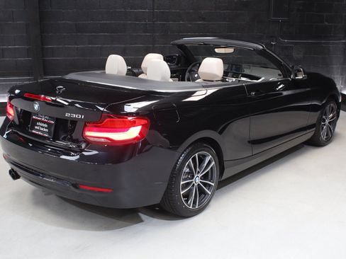 Used 2018 BMW 230i Convertible RWD image 16