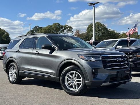 New 2026 Ford Explorer Active w/ Active Comfort Package image 9
