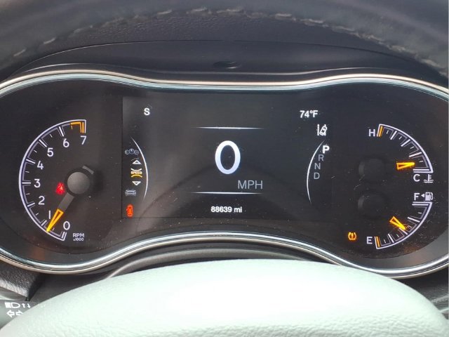 Used 2020 Jeep Grand Cherokee Altitude AWD/4WD image 12