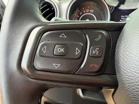 Used 2022 Jeep Gladiator Sport AWD/4WD image 47