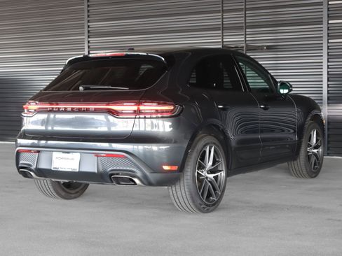 Used 2026 Porsche Macan AWD/4WD image 10