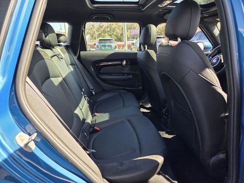 Used 2022 MINI Cooper Clubman S w/ Premium Package image 16