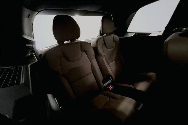Certified 2024 Volvo XC90 B5 Plus w/ Protection Package Premier AWD/4WD image 31