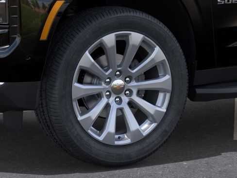 New 2026 Chevrolet Suburban Premier w/ Sun And Tow Package AWD/4WD image 9