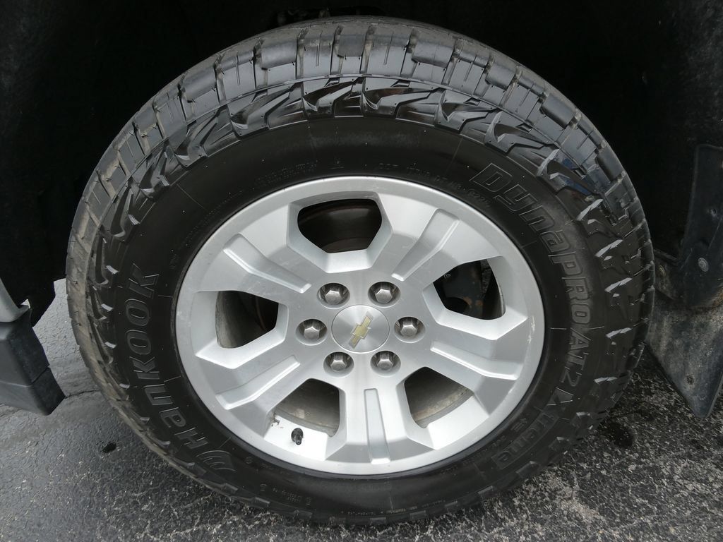 Used 2018 Chevrolet Silverado 1500 LT w/ All Star Edition AWD/4WD image 10