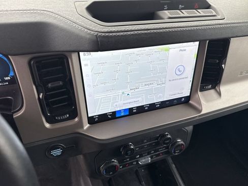 Used 2025 Ford Bronco Outer Banks AWD/4WD image 17
