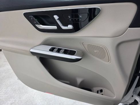 Certified 2025 Mercedes-Benz GLC 350e 4MATIC image 24