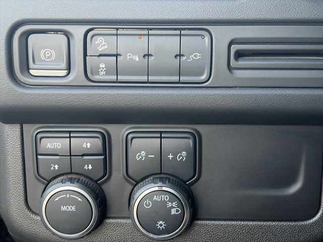Used 2021 Chevrolet Tahoe Z71 AWD/4WD image 17