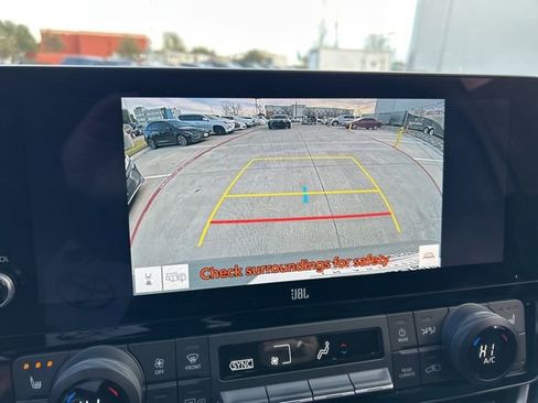 Used 2024 Toyota Grand Highlander Limited image 15