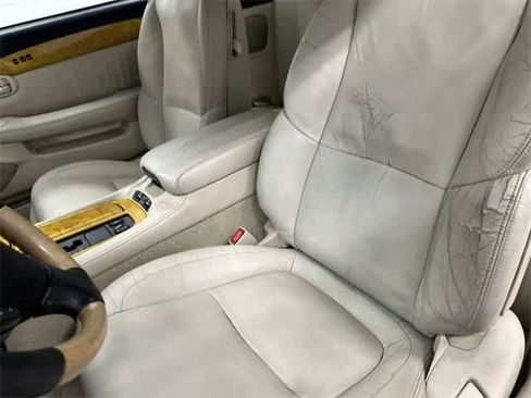 Used 2002 Lexus SC 430 Convertible image 10