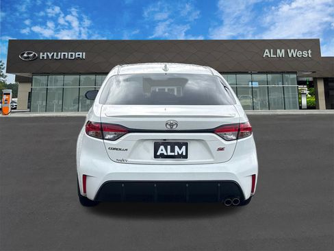 Used 2025 Toyota Corolla SE FWD image 4
