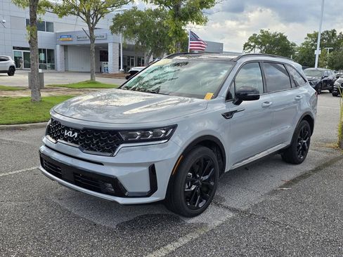 Used 2023 Kia Sorento SX FWD image 4