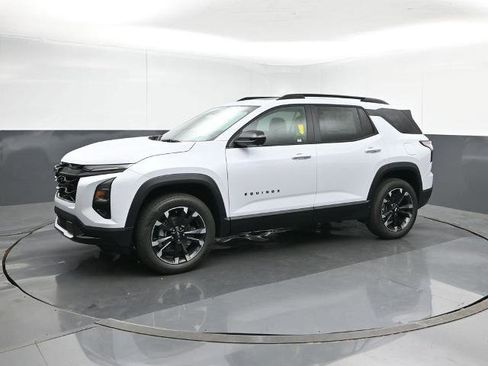 New 2026 Chevrolet Equinox RS w/ Convenience Package III image 2