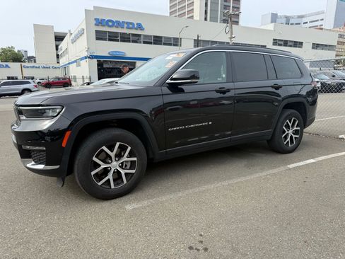 Used 2024 Jeep Grand Cherokee L Limited w/ Luxury Tech Group II image 2