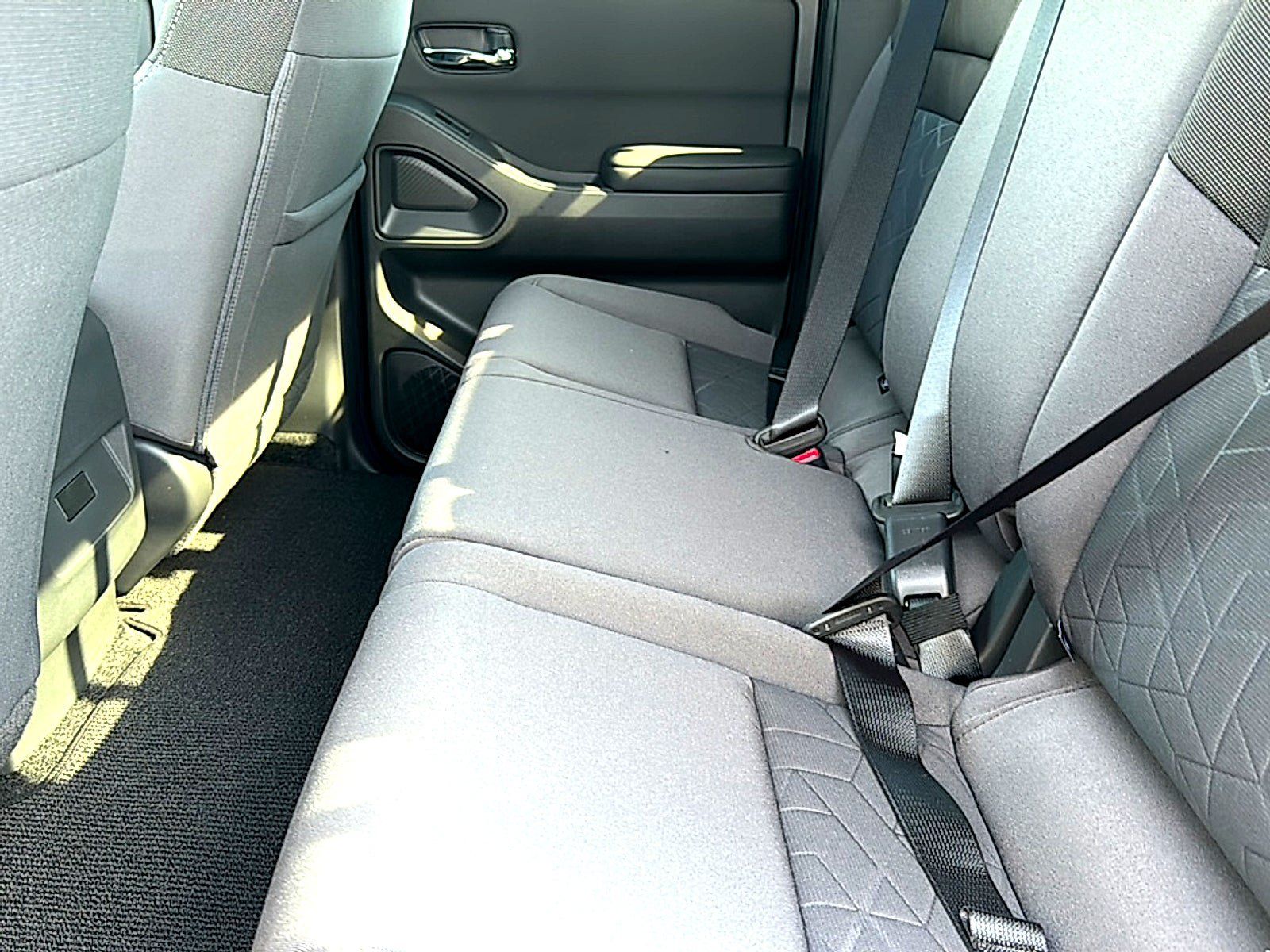 New 2027 Nissan Frontier SV RWD image 15