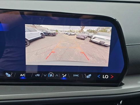 New 2026 Chevrolet Traverse LT image 28