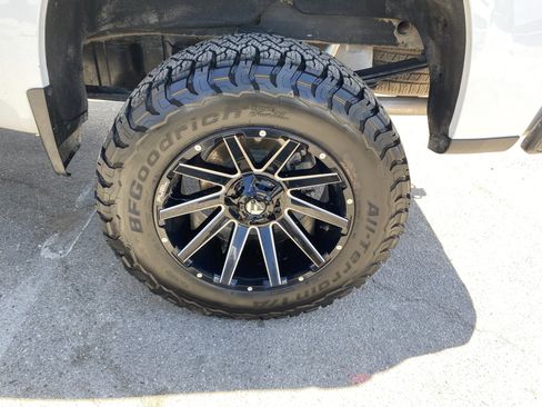 Used 2022 Chevrolet Silverado 1500 LT Trail Boss w/ LT Trail Boss Premium Package AWD/4WD image 22