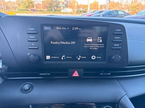 Certified 2025 Hyundai Elantra Sport image 18