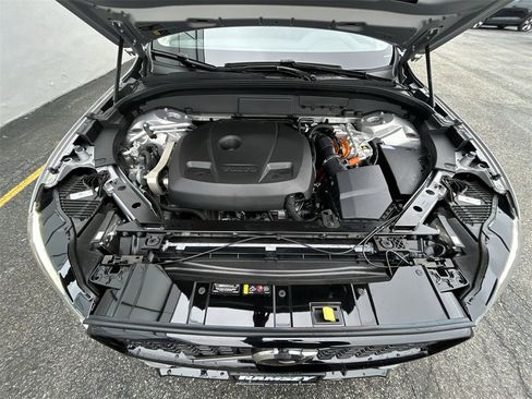 New 2025 Volvo XC60 T8 Core w/ Protection Package Premier image 10