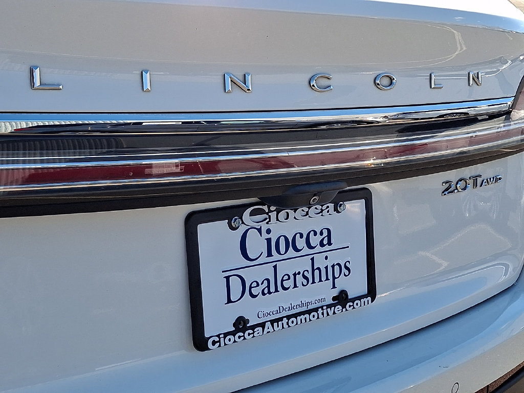 Used 2020 Lincoln Nautilus Premier AWD/4WD image 31