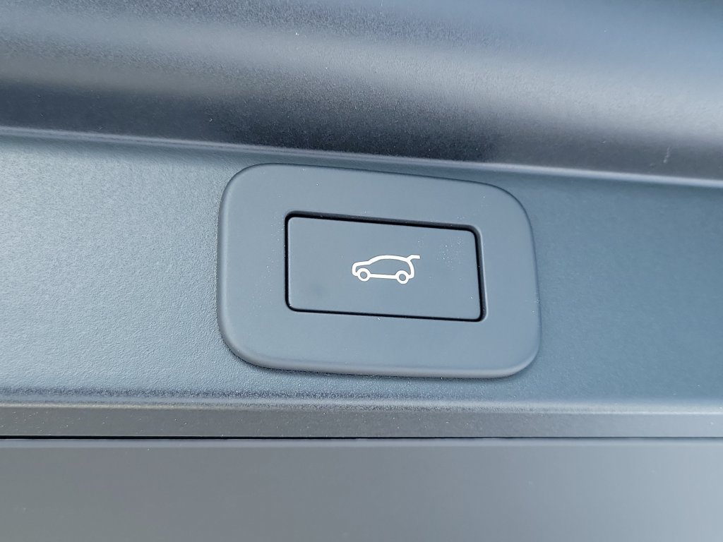 New 2026 Land Rover Range Rover SV AWD/4WD image 12