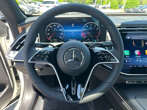 New 2026 Mercedes-Benz E 350 4MATIC Sedan image 25
