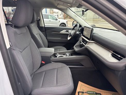 New 2026 Ford Explorer Active image 31