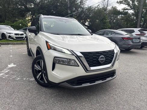 Used 2023 Nissan Rogue SL FWD image 5