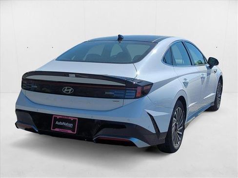 New 2025 Hyundai Sonata Limited image 2