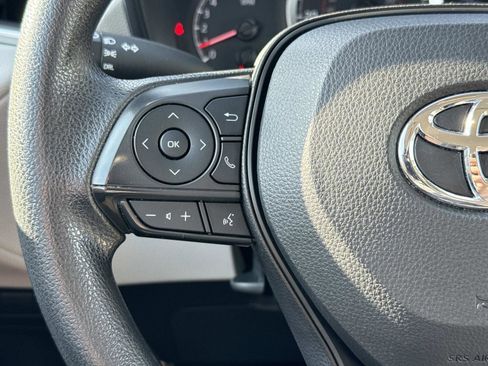 Used 2022 Toyota Corolla Cross L image 9