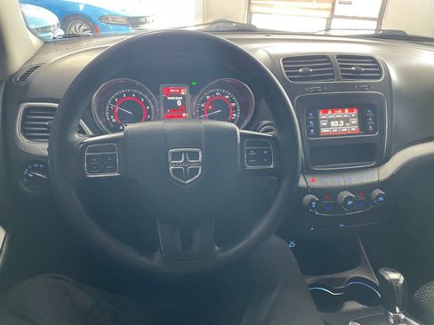 Used 2020 Dodge Journey SE w/ Blacktop Package image 35