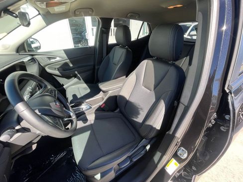 Used 2025 Buick Encore GX Preferred image 36