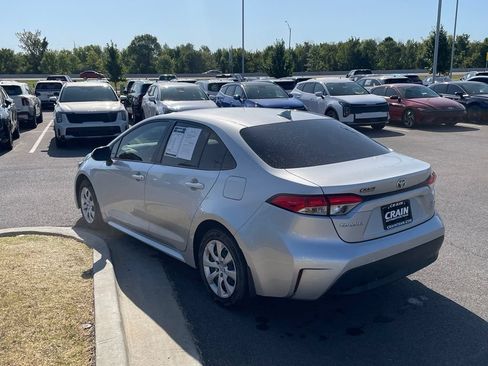 Used 2024 Toyota Corolla LE FWD image 5