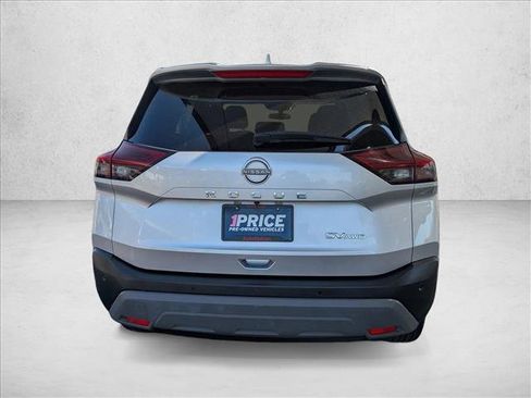 Used 2023 Nissan Rogue SV image 6