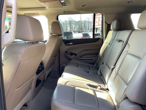 Used 2020 GMC Yukon XL SLT w/ Open Road Package image 12