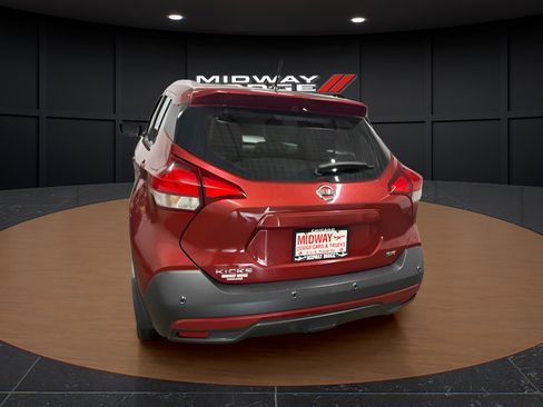Used 2020 Nissan Kicks SR w/ SR Premium Package FWD image 6
