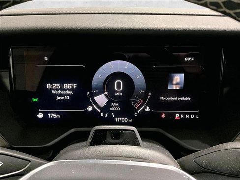 Used 2025 GMC Acadia Denali w/ Super Cruise Package FWD image 22