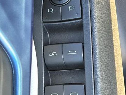 New 2026 Chevrolet Equinox EV LT image 24