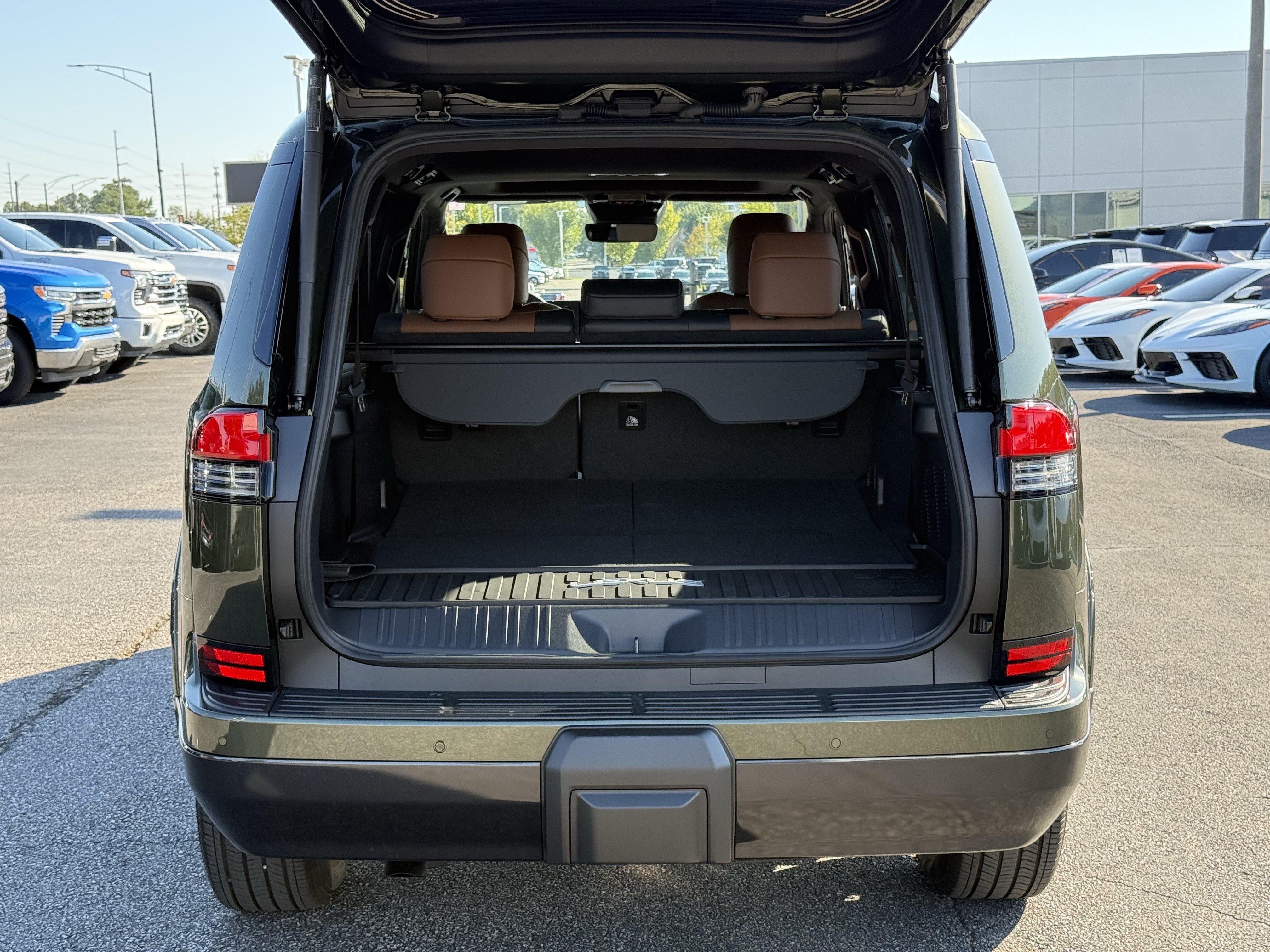 Used 2026 Lexus GX 550 w/ Accessory Package (2T) AWD/4WD image 33
