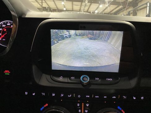 Used 2018 Chevrolet Camaro LT RWD image 5