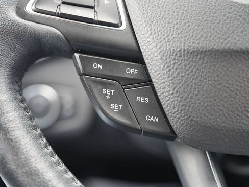 Used 2017 Ford Escape Titanium w/ Canadian Touring Package AWD/4WD image 30