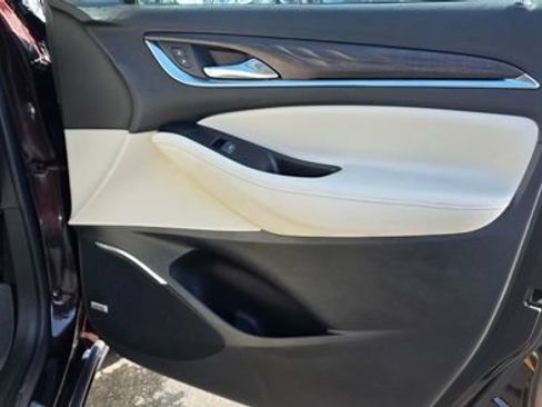 Used 2023 Buick Enclave Avenir w/ Avenir Technology Package AWD/4WD image 15