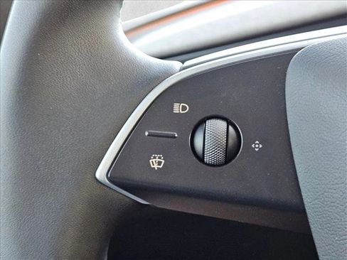 Used 2026 Tesla Model Y 2WD image 21