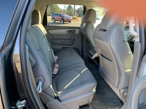 Used 2017 Chevrolet Traverse LT image 15